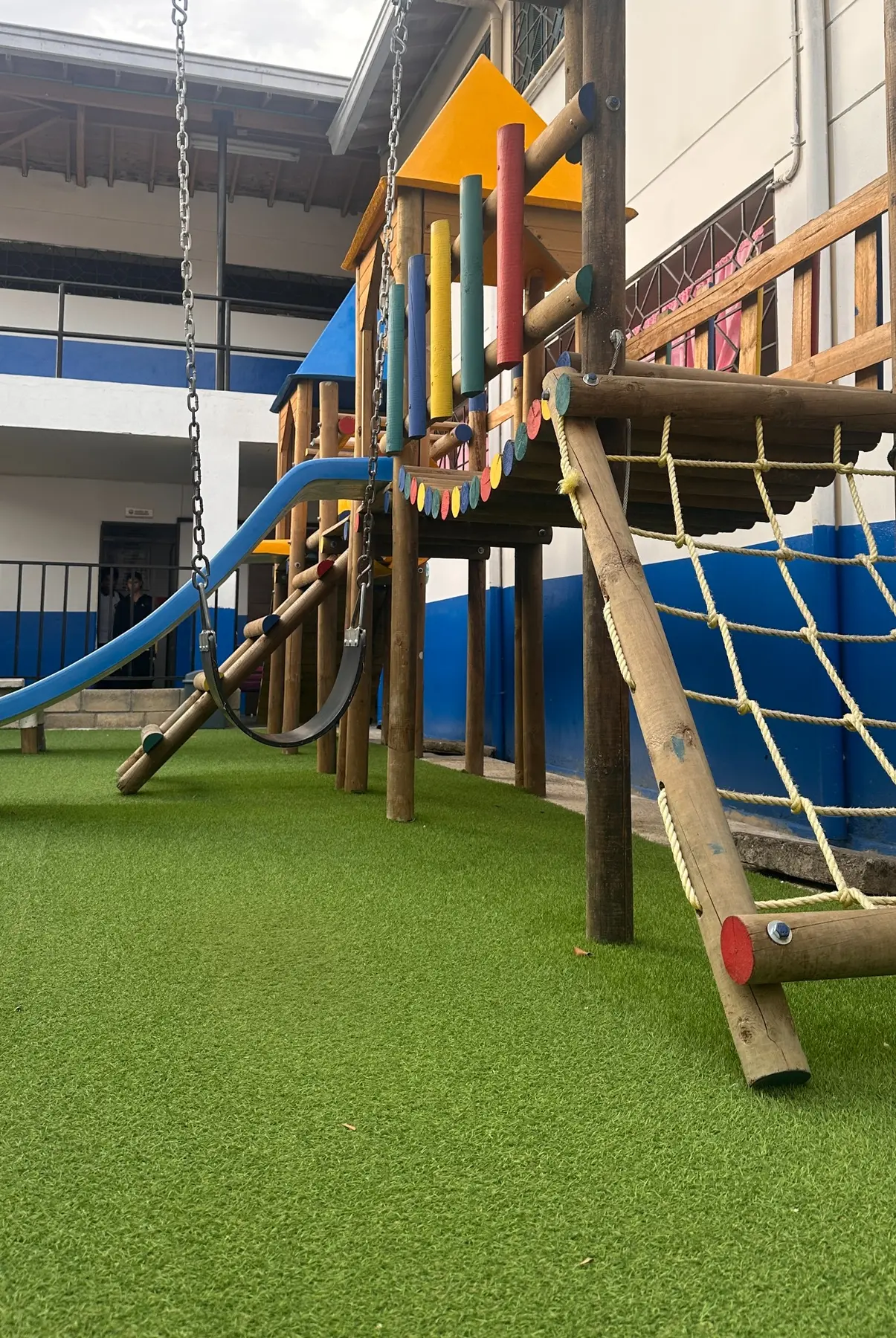Zona de juegos de la institución